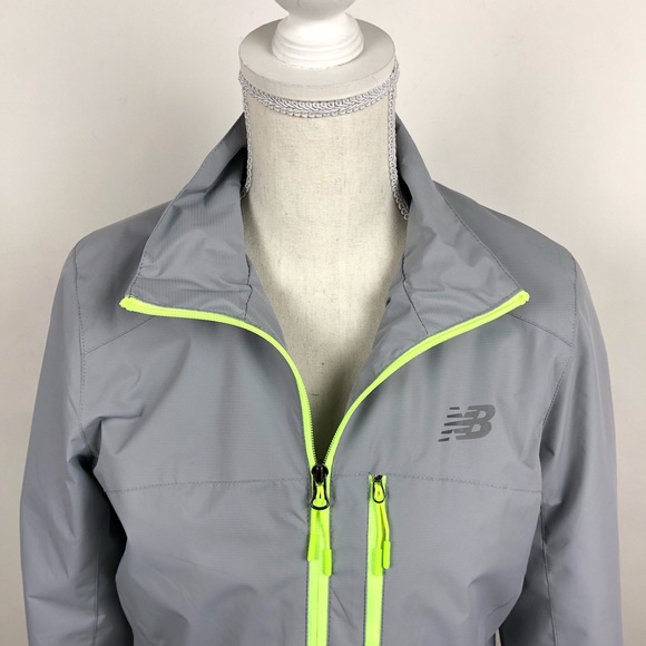 New Balance Zip Windbreaker Silver Jacket - Picture 4 of 8